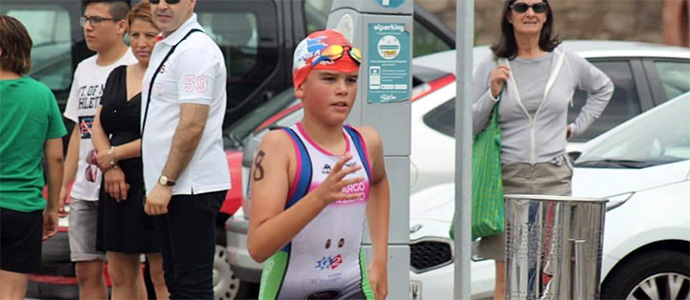 Alberto Bscones, bronce infantil en el IV Campeonato de Espaa de Triathle