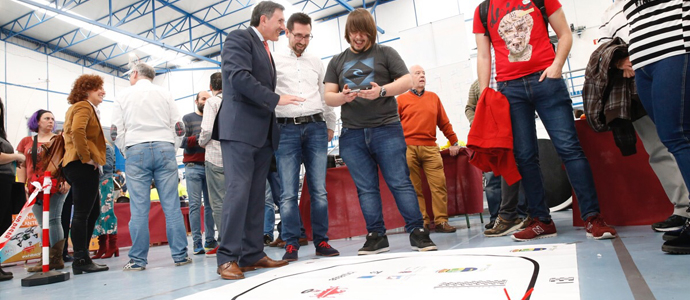 Cerca de 700 alumnos de 24 centros educativos participan con sus inventos en 'CantabRobots'