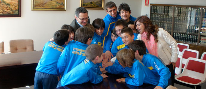 El equipo benjamn de la Escuela de Ftbol se proclam Campen de Cantabria 