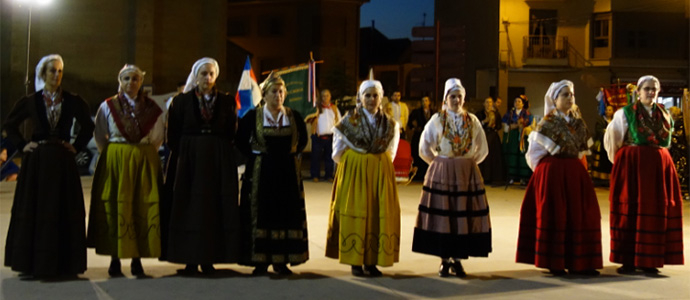 El grupo de danzas La Cagiga particip el 25 Festival de la Vendimia