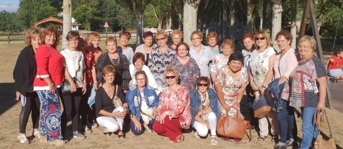 Las mujeres de Rocamundo celebran su hermandad