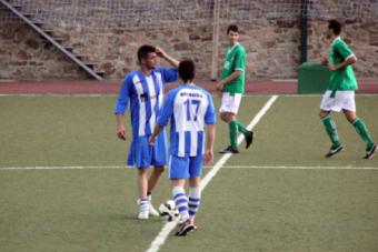 El CD Naval se estrena con una derrota