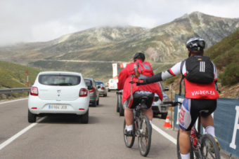 Expectacin para el final de etapa de La Vuelta en Campoo