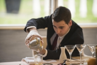 Concurso de coctelera y tiradores de cerveza en el Hotel Vejo de Reinosa (San Mateo 2015)