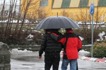 Llueve, se funde la nieve y crecen los ros