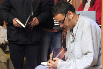 Presentacin del libro benfico 'Si Peter fuese detrs de Pan, nunca sera jams'