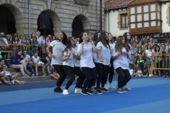 Exhibicin de danza y zumba en Reinosa