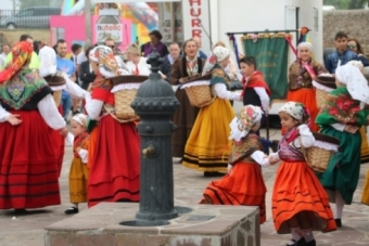 Festival folclrico de San Pedro en Requejo