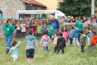 Jornada infantil en Requejo