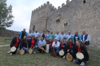 Homenaje a Paco Sobaler y a Pilar Ahumada en el Castillo de Argeso
