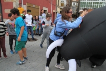 Encierro infantil con toros hinchables #SanMateo2019 