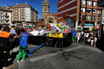 Desfile diurno de las Carrozas de San Mateo 2013