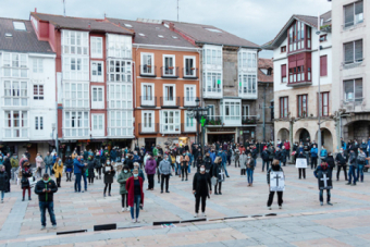 Los hosteleros se concentran frente al Ayuntamiento de Reinosa