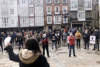 Los hosteleros se vuelven a concentrar frente al Ayuntamiento para pedir ayudas al sector