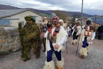 Los Zamarrones desfilaron por Lanchares