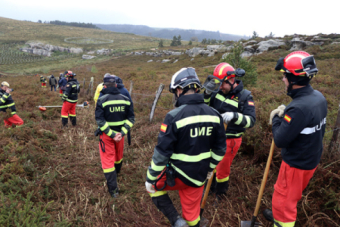 La UME realiza maniobras en Las Rozas de Valdearroyo