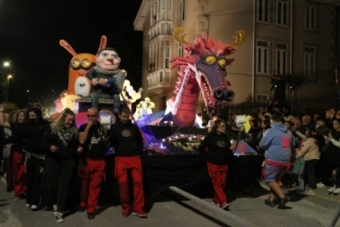 Desfile nocturno de Carrozas Artsticas (2022)