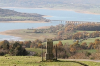 Vistas al Embalse del Ebro