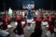 La Banda de Cornetas y Tambores y Majorettes de Reinosa desfilan en el Coso Blanco