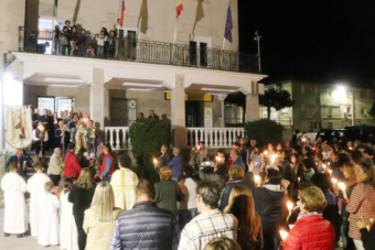 Las antorchas iluminan a la Virgen del Carmen en Mataporquera