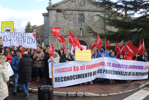 Movilizacin en defensa de la plantilla de la Residencia San Francisco de Reinosa