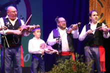 25 a�os al ta�ido del rabel