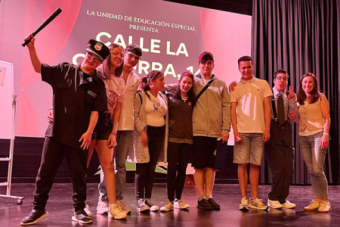 Funci�n de teatro de la Unidad de Educaci�n Especial del IES Montesclaros 