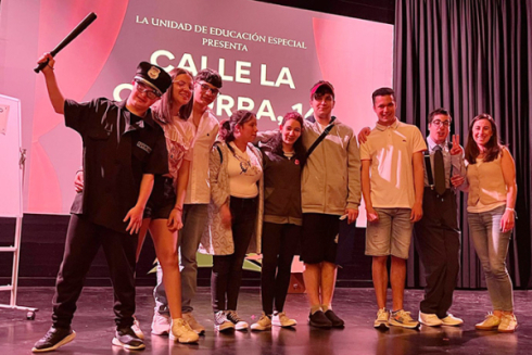 Funci�n de teatro de la Unidad de Educaci�n Especial del IES Montesclaros 