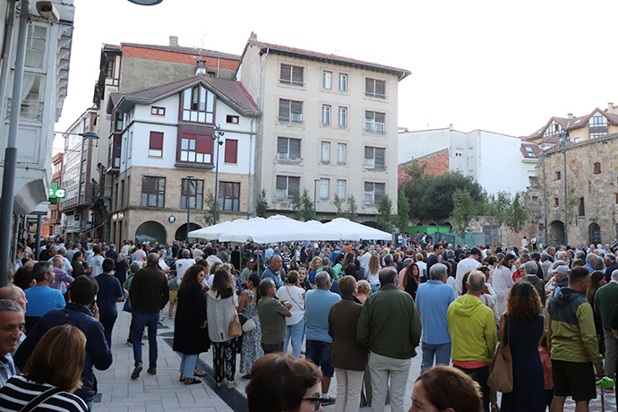 Concentraci�n en Reinosa en apoyo a Ceuta