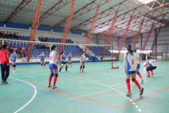 Las cadetes del CRC voleibol se miden al lder