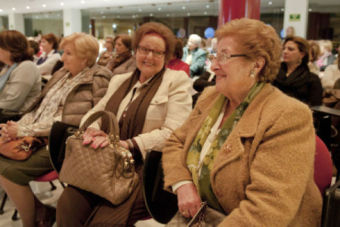 Homenaje a la Asociacin de Mujeres de Nestares