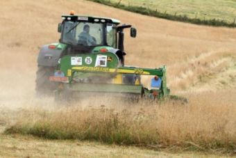 Demostracin de maquinaria agrcola en Requejo