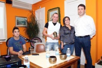 Ral Gutirrez recibe la Olla de Oro