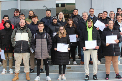 Los 28 alumnos-trabajadores de la II Escuela de Talento Joven del Ayuntamiento de Reinosa reciben sus diplomas