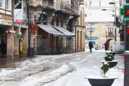 La AEMET activa los avisos naranja y amarillo por nieve para la zona centro y la Cantabria del Ebro
