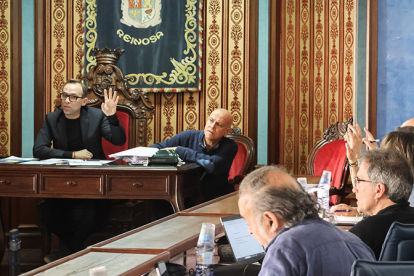 El alcalde de Reinosa se reduce el sueldo un 8% y no libera a ning�n concejal