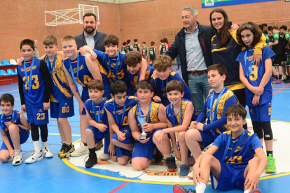 Los alevines de Enmedio ganan en casa la Final Four y logran el ascenso a Segunda