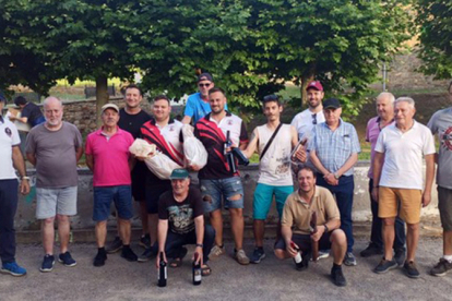 �lex y Jonathan se llevan el Torneo de Petanca de las fiestas de Bolmir 