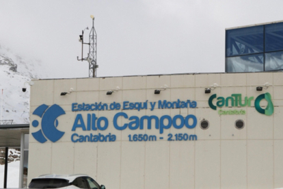 Alto Campoo registra en el puente ms de 1.800 esquiadores