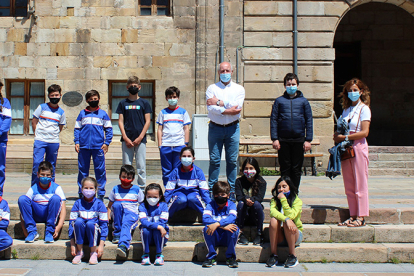 Alumnos del Colegio San Jos visitan el Ayuntamiento para pedir que se incentive el uso de la bicicleta