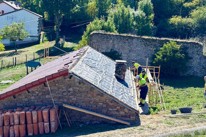 El Ayuntamiento de Campoo de Enmedio Enmedio concluye la rehabilitaci�n del local de usos m�ltiples de Villaescusa
