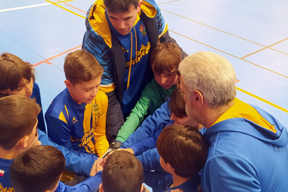 Los benjamines A de Enmedio consolidan el liderato con una importante victoria ante el segundo clasificado