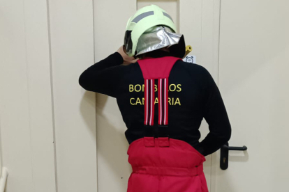 Los bomberos rescatan a dos menores atrapados en un ascensor en Reinosa