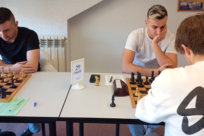 El Campoo 'A' firma un contundente 4-0 y consolida su liderato al frente de Segunda Divisi�n