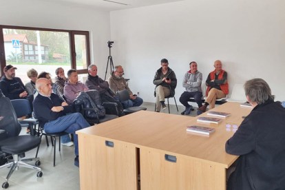Campoo de Suso acogi� la presentaci�n del quinto n�mero de la revista Aguanaz, centrado en el patrimonio cultural c�ntabro
