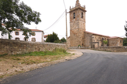 Campoo de Suso afronta la recta final del asfaltado de once pueblos
