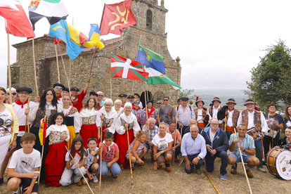 Campoo de Yuso se vuelca con su patrona