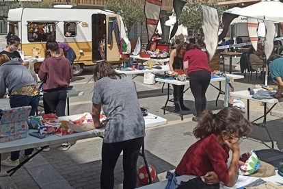 La caravana de Planeta Dots llega a Reinosa para ense�ar� a reparar y customizar la ropa