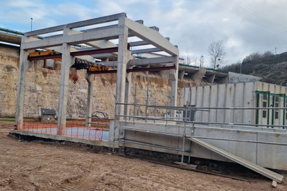 La CHE prev� finalizar las obras del desag�e de fondo de la presa de Arroyo en febrero de 2026