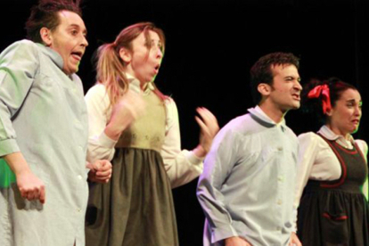 El circuito escnico de teatro aficionado inicia su actividad con 18 espectculos de 8 compaas y 27 representaciones en 14 municipios cntabros